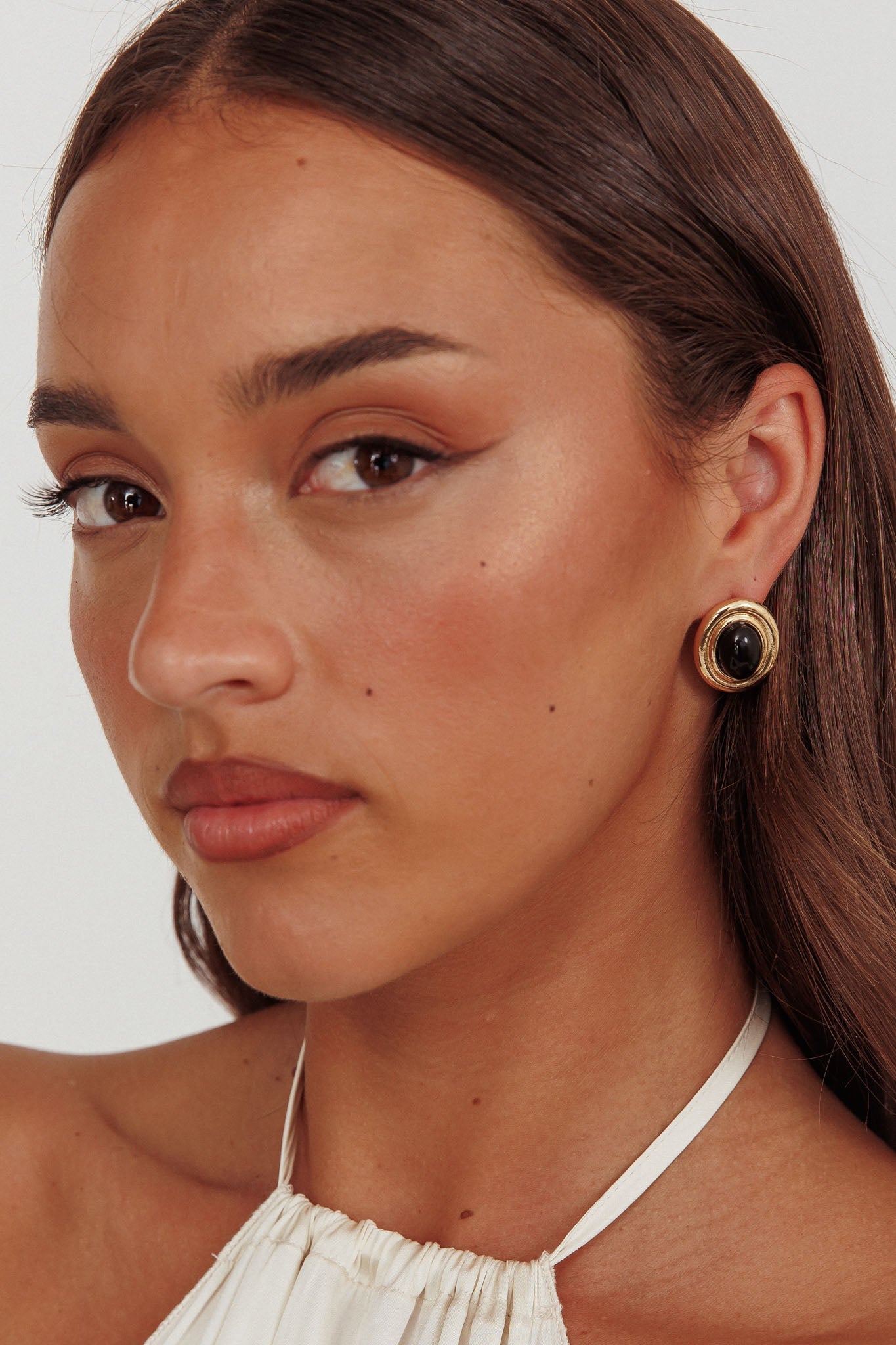 Anjelica Oval Earrings Gold Black