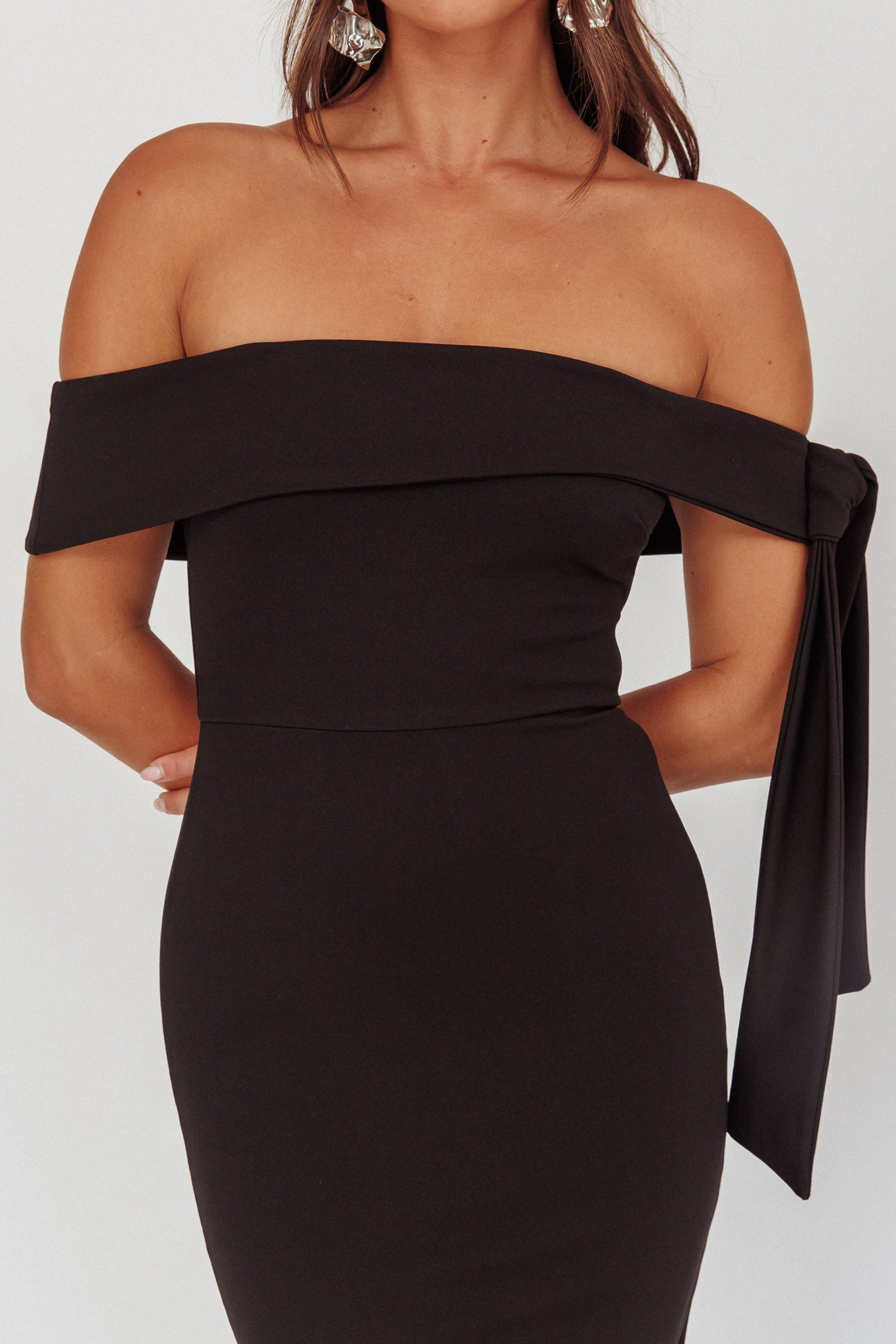 Aurora Sky Off-Shoulder Tie Maxi Dress Black